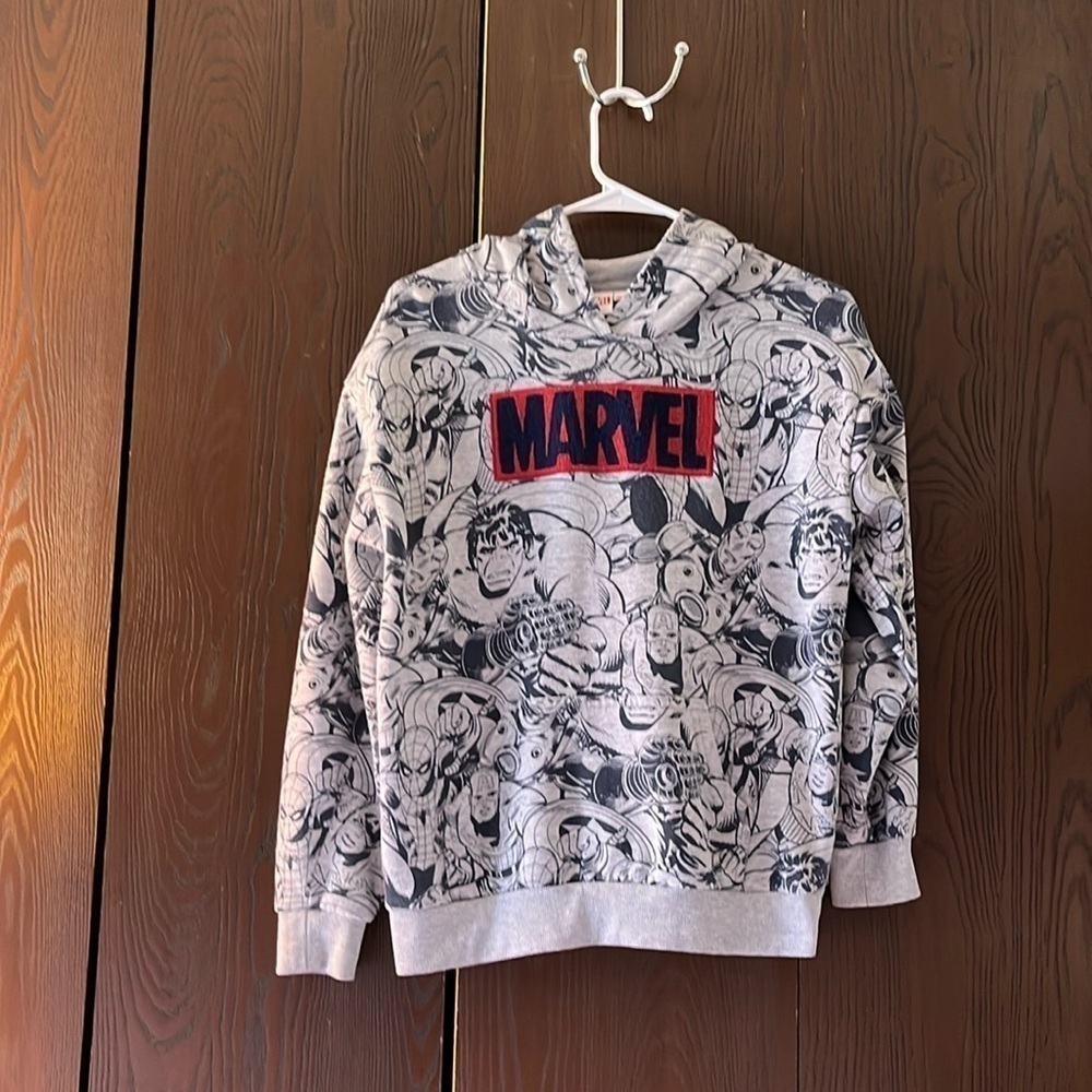 Marvel youth superhero’s hooded sweatshirt. Size Large